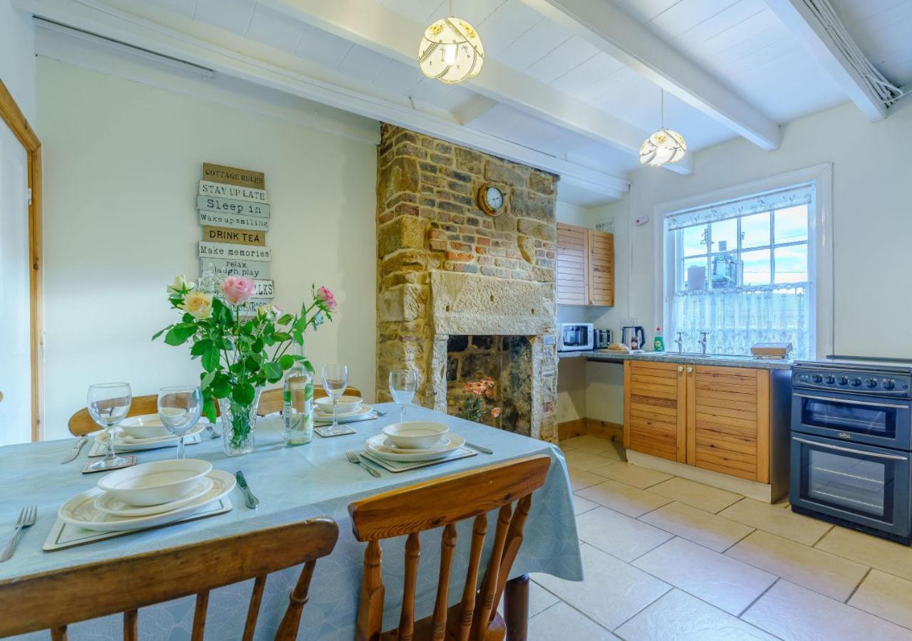 Alice Cottage Robin Hood's Bay Eksteriør bilde